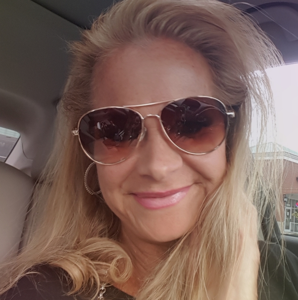 Meet your Posher, Rebecca